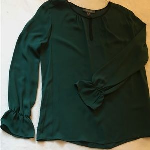 Ruffled sleeve crepe blouse 🍀